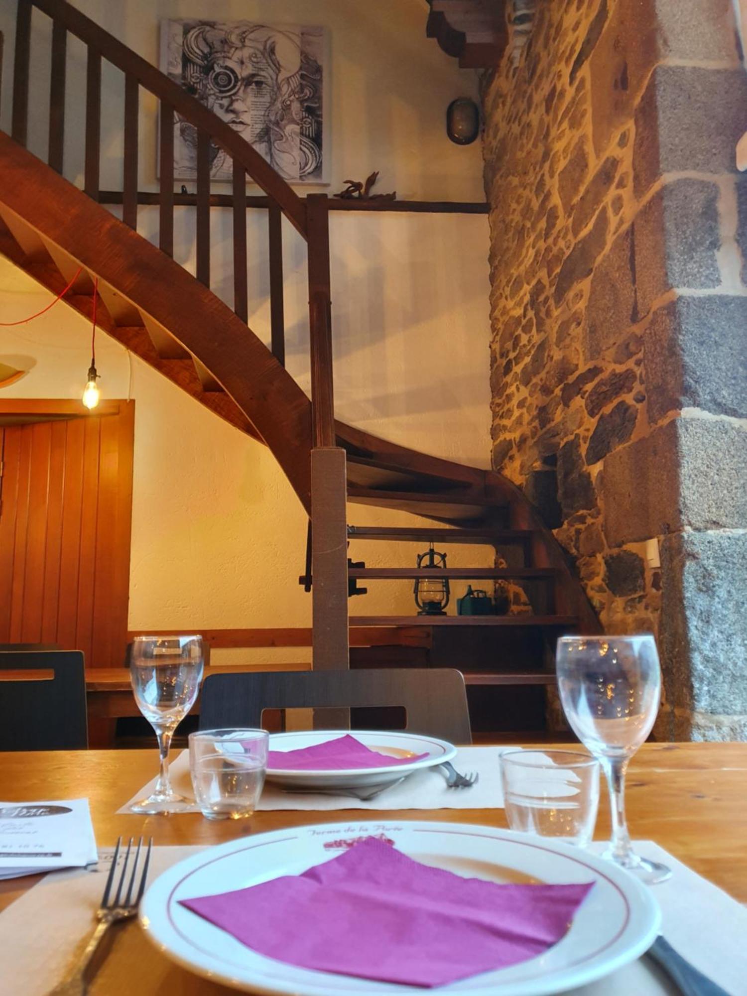 L'Auberge De La Porte Saint-Jouan-des-Guérets Εξωτερικό φωτογραφία